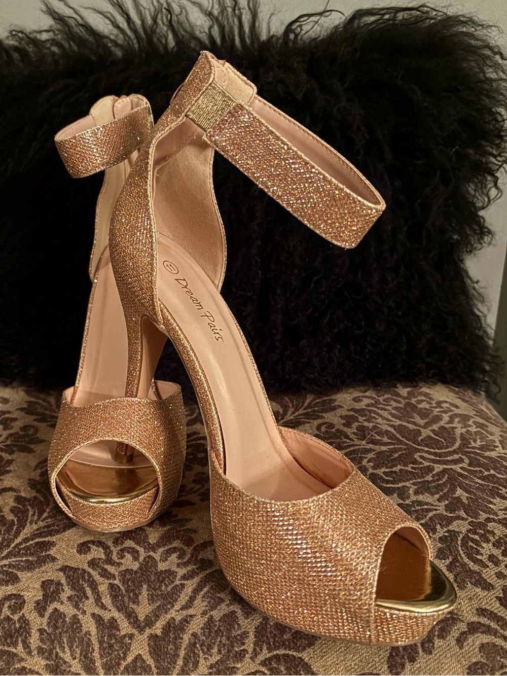 DREAM PAIRS High Heel Platform Pumps